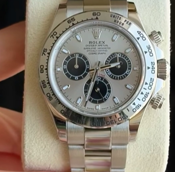 Architect with replica watch in Kowloon